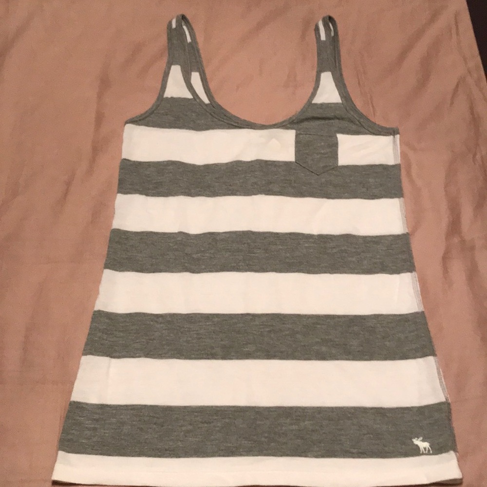 Abercrombie tank top with pocket